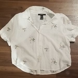 Chemise avev fleur brodée